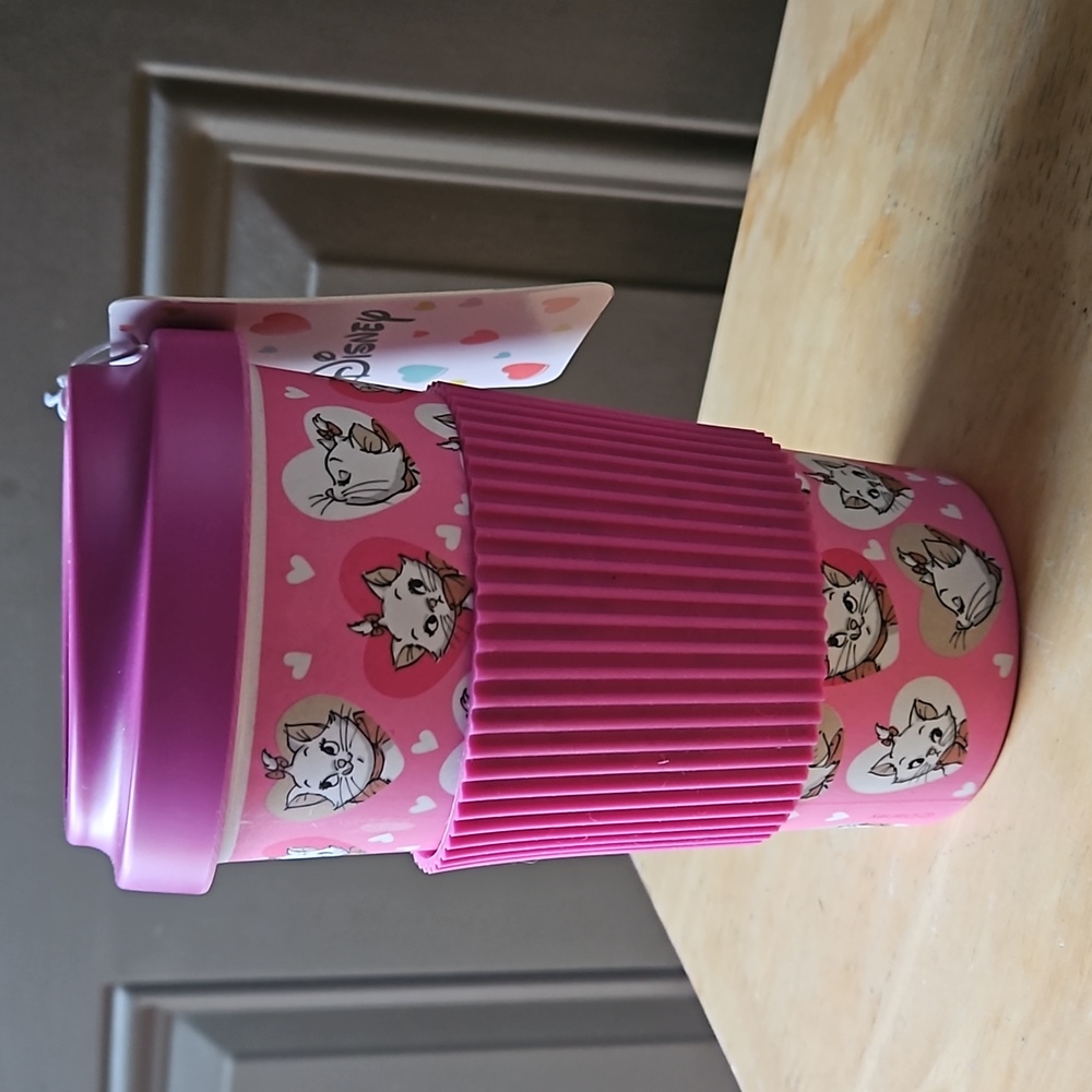 DISNEY MARIE TRAVEL MUG - Picture 2 of 8
